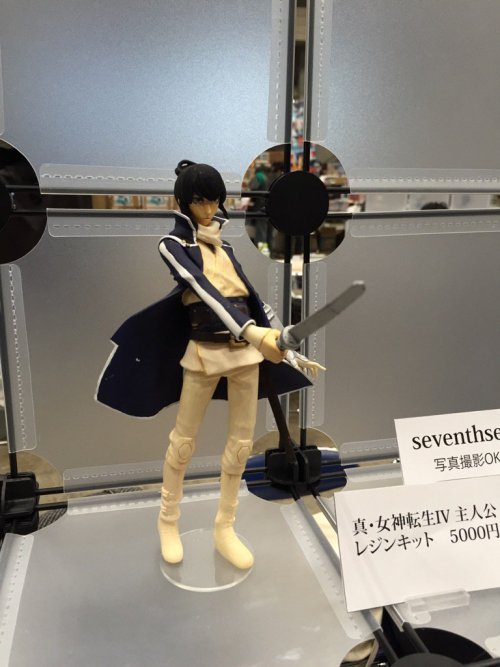 cathelios:  (source) some more SMT garage kits from WonFes (since none of the big figure blogs are p