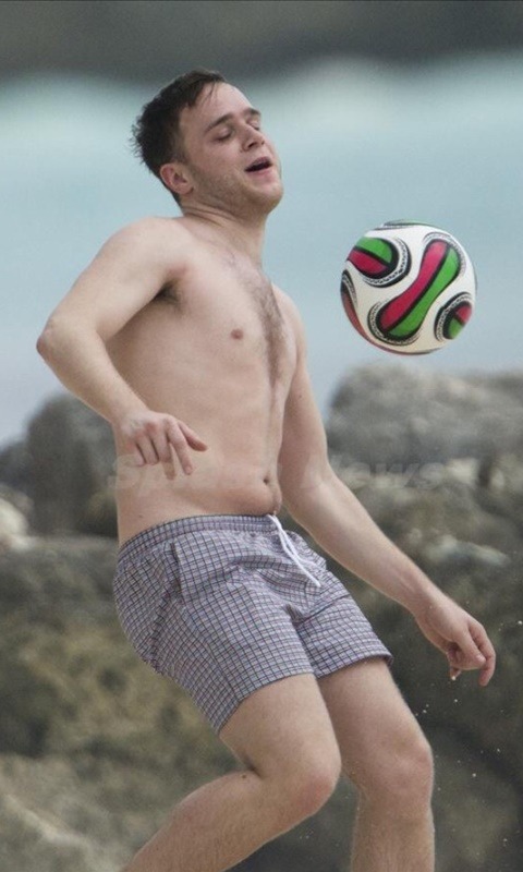 male-and-others-drugs:   Olly Murs shirtless