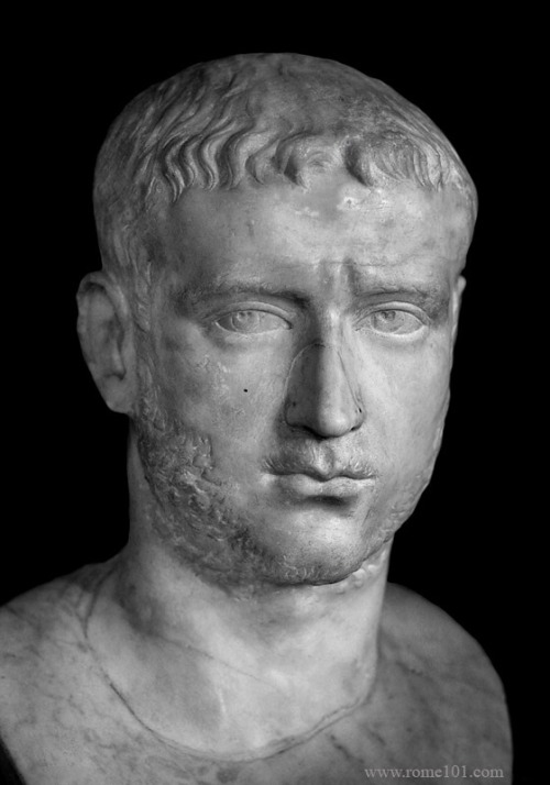 Emperor Gallienus and the Chicken — Rome, 3rd century ADAccording to the Historia Augusta, a b