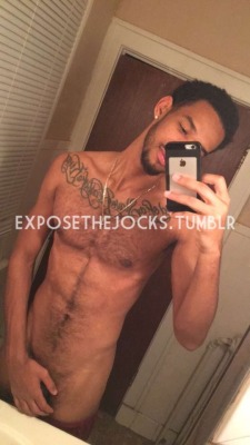 daniellovesjocks:  daniellovesjocks.tumblr.comtwitter.com/exposethajocks