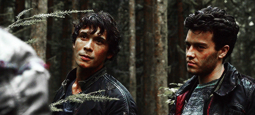 bellamyblakeedition:“1 Best moment from episode”…1x03