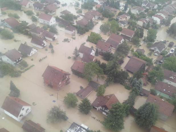 s-selenitas:  Boats sailed through the streets of a Serbian town on Friday on a mission