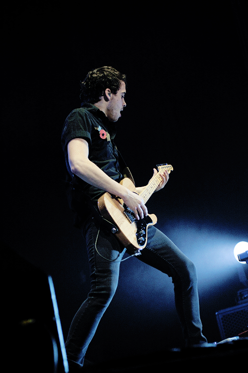 yorkphobia:  100 Fav Pictures of Taylor York 95/100 