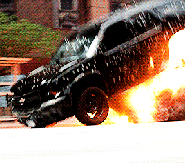 andthwip:Bucky making badass look effortless.
