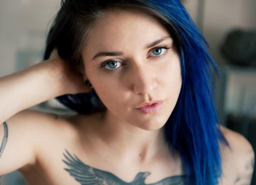 bushisbeautiful:  Venom, on Suicide Girls! from her album: “Fox“…