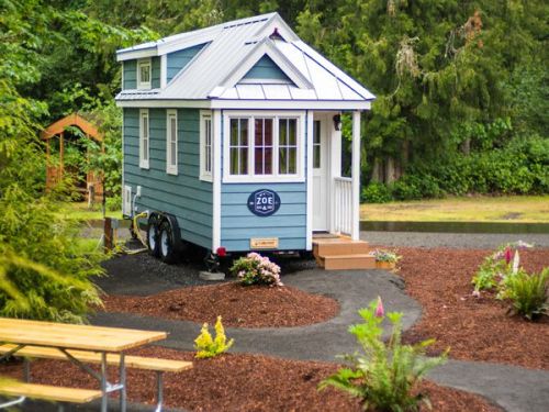 tinyhousetown:  Zoe, one of five tiny houses at the Mt. Hood Village Resort in Oregon. 
