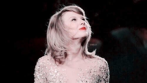 away-from-the-crowds:

“It’s not about being perfect, it’s not about feeling perfect… sometimes it’s just about getting on with things and realizing that you’re happy today.”
-taylor swift

❤ 