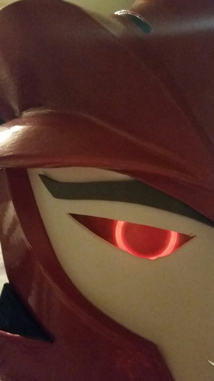 ask-dr-knockout:  The Knockout Costume Helm complete! El wire optics inset in the