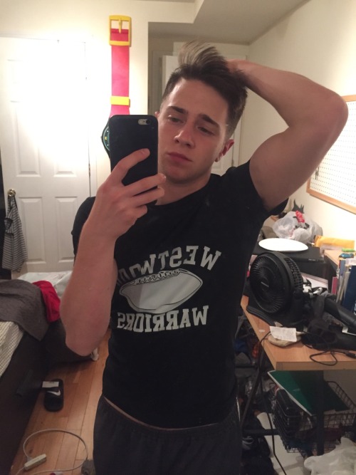 p1nho-grigi0:  hayden-lore-elle:  robichau-x:  Did tha 6 selfies thing since y'all requested more pics !!!!!! so here’s what my smelly self has been looking like the past month and I am now realizing most of these are some kinda after football practice