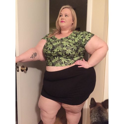 roxxieyo:  This top though! Thanks @chubbycartwheels adult photos