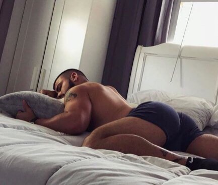 bigfatmalebutts:  http://instagram.com/hottestmalebubblebutts