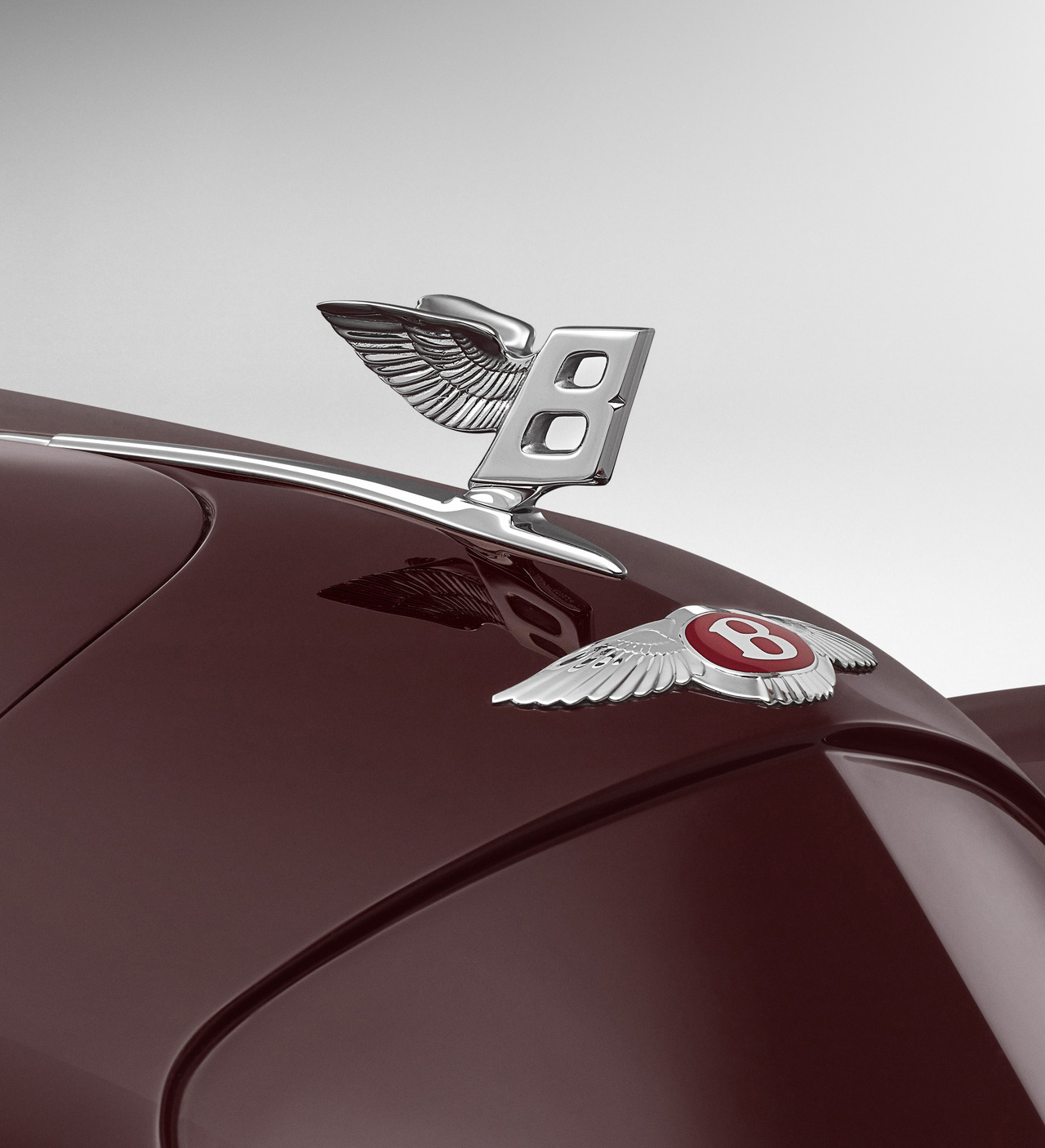 carsthatnevermadeitetc:  Bentley Corniche, 2019 (1939), by Mulliner. Bentley has