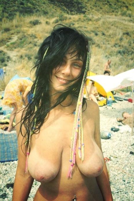 ciaranudepost:  Watch Naughty Teens Live ↪ http://is.gd/wUbh9G