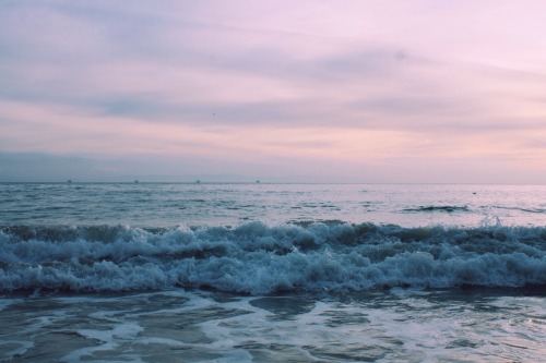 aubreylou22: I love the ocean.  Loon Beach, CA. 11/14  Instagram