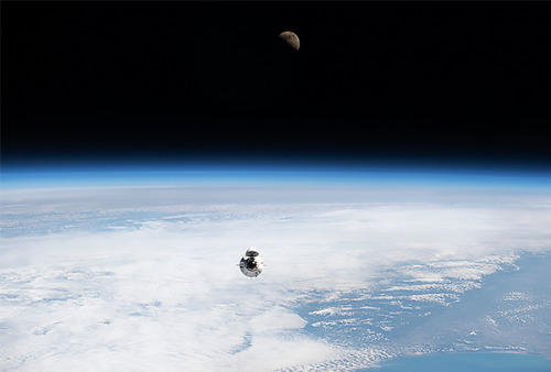 First quarter moon and Dragon Endeavour approaching ISS © 