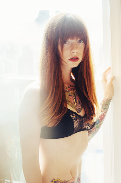 redheadcontrol:  Síguenos en Facebook! Carly