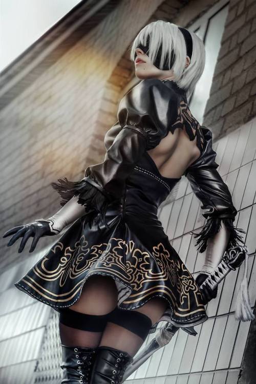 girls-do-cosplay: 2B (NieRAutomata) by Tenkou Cosplay tiny.cc/tazzpy