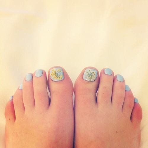 celebfeet69:  Lucy Hale’s feet