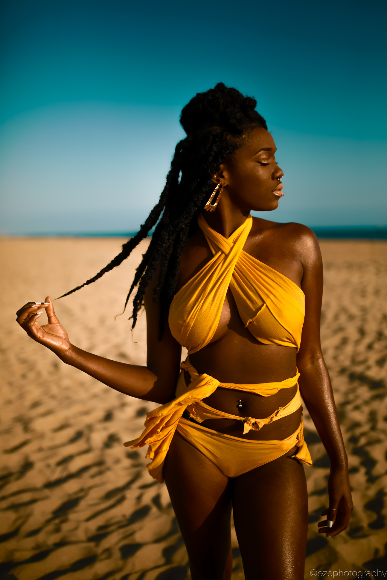 fuckyeahblackbeauties:  Submitted by relaxitseazy.tumblr.com Photographer Instagram: