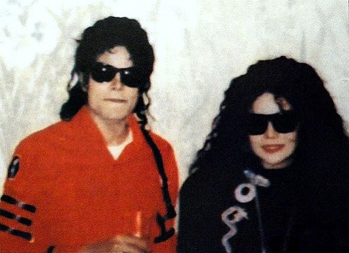 Michael Jackson with his sister La Toya in Japan during the Bad Tour. She accompanied him on his Jap