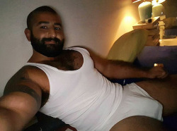 stratisxx: Suck on this Arab daddy bulge