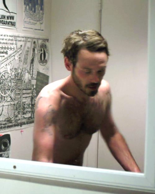 Scoot McNairy in Touchy Feely (2013)