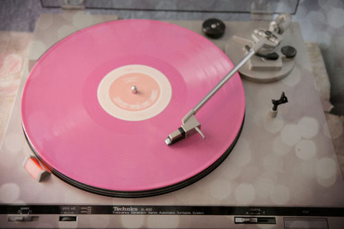 through-the-loooking-glass:  (3) Favorieten | Tumblr on We Heart It. http://weheartit.com/entry/76023051/via/charlotte_rockett