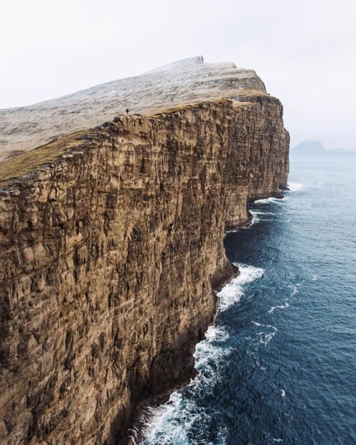 tannerwendellstewart: Vagar. Faroe Islands. #ispywithmylittleeye @mariawendellstewart (at Faroe Isla