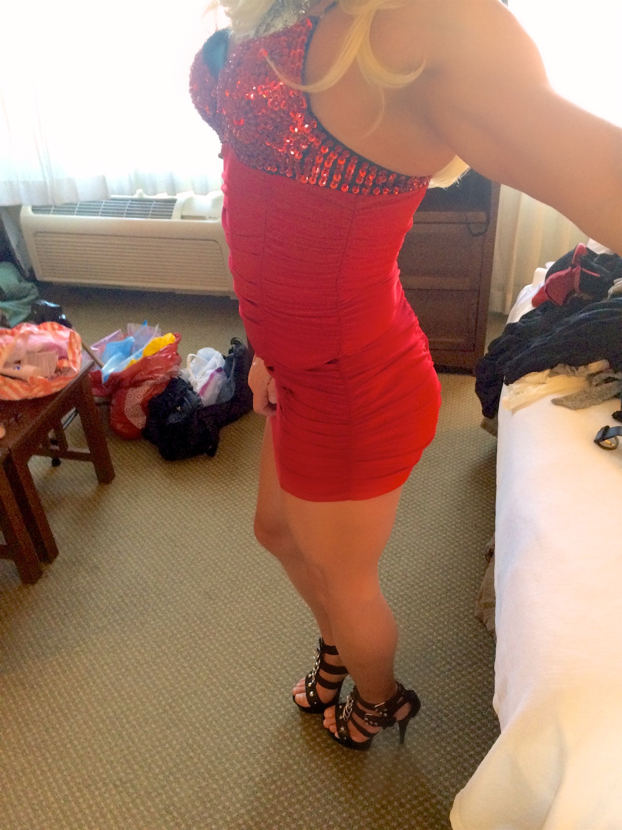 trans-amee:  Some more pics in my red dress and balck heels!