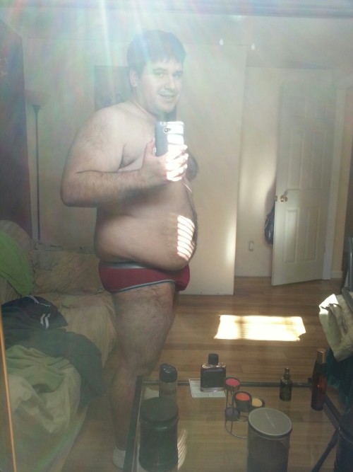 gaygeekoutofthisworld:  Good morning! Here is a lil something for all my wonderful followers! You guys give me the confidence to feel sexy and to take pics like this, and I enjoy doing it…Thank you! ♥ Happy Saturday! 