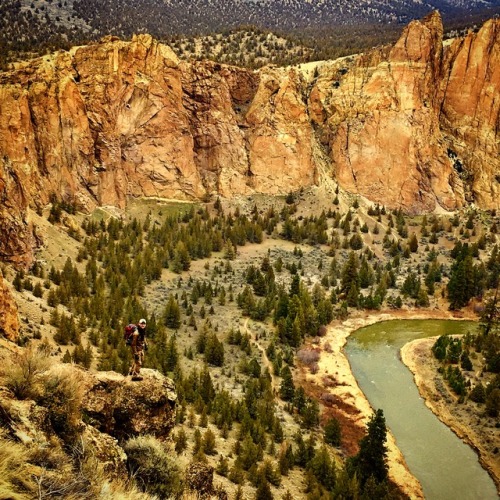 Misery Ridge TrailSmith Rock State ParkStopped in the bustling little town of Bend, Oregon after lea