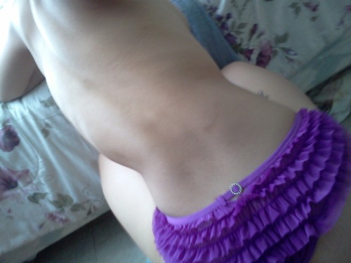dickgoo:  Cathrine Gelio  pretty ass spreading for the World.. thanks for the submission http://jerkersworld.com