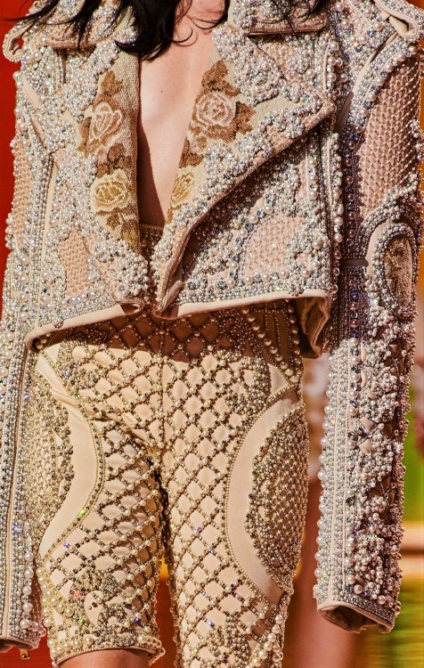 Balmain S/S 2022 Runway Details