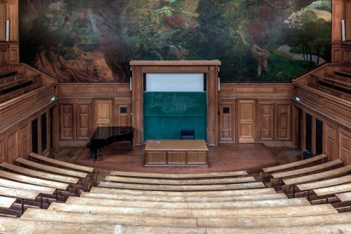 vintagepales2:Sorbonne University,Paris, France