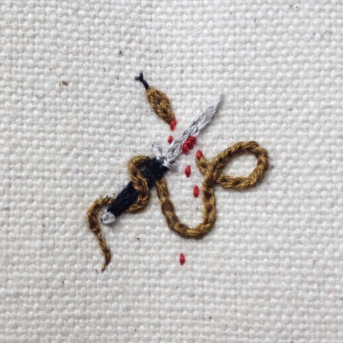 copperbadge:xearthxcrisisx:siren-sound That skeleton in the rabbit is AMAZING. And because it got lo