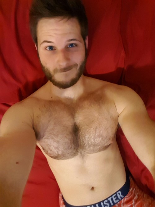 eternal-nova:Fucking love chest day!!