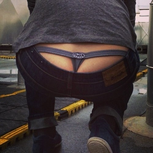 mostlymensunderwear: Flashing a bit of thong while out and about