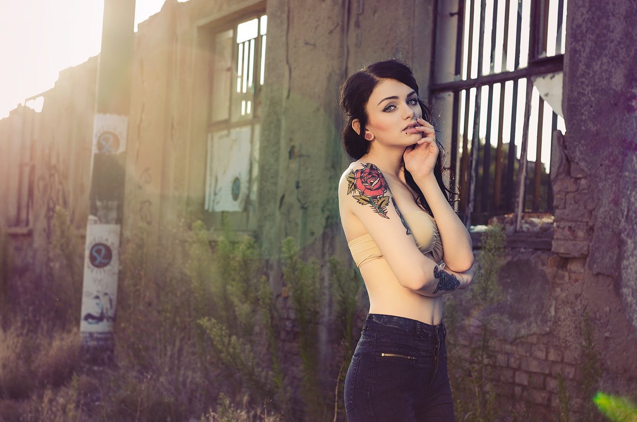 thatattoozone:  Jeany Kicz (Sinni Suicide)