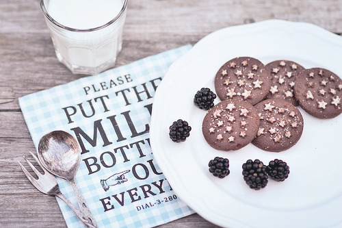 cinnahearts:  (by Lisa-Marie Kaspar)      