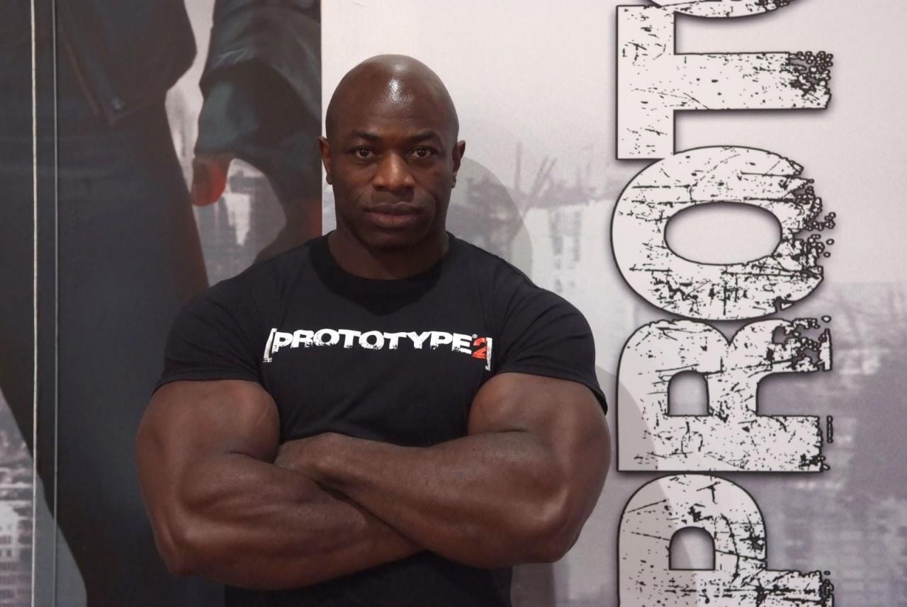 afrobangala:  I’d do anything to get used by him. Hopefully, he’ll fuck me soon.