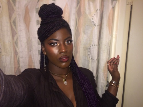 itwerk4lebron:  sweetvioletz:  I felt like a Goddess on Christmas Eve   Wow