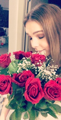 miss-julie-prim:  Happy Valentine’s day everyone! &lt;3 ♥