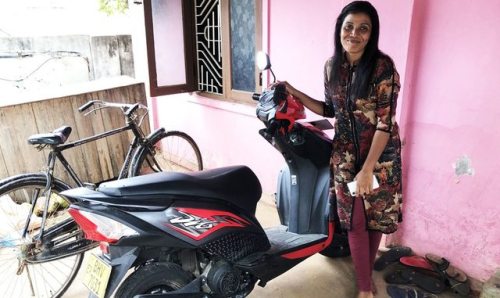 This is Vijitha, a mother from Batticaloa, Sri Lanka. On the day of the Easter Sunday attack, she an