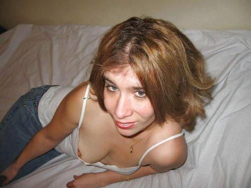 More nip slips and pussy slips pics at http://pussyslip.tumblr.com/