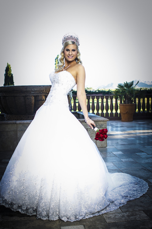 www.westeal-photography.com/weddings-and-quinceanera/ photography from West Eal a year l