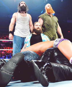 wweass:  This photo is both scary & arousing