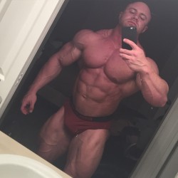 thick-sexy-muscle:  Aaron Clark - thick muscle