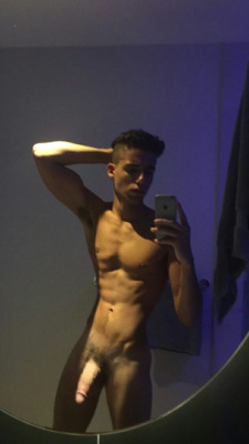 str8menbait:  More STRAIGHT BOYS Here! Follow!