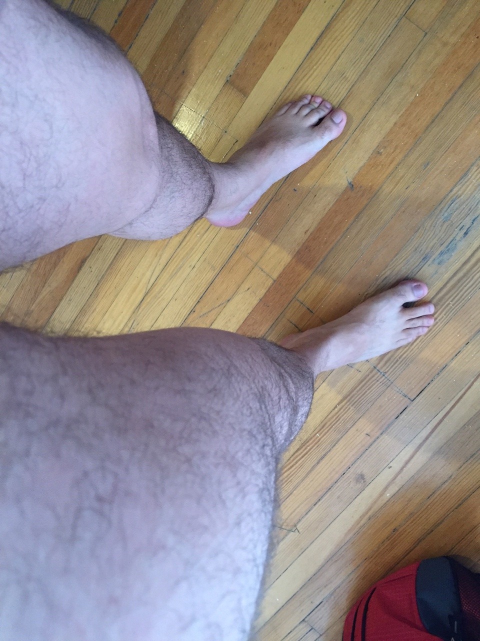 lovemalefeet:  Morning…