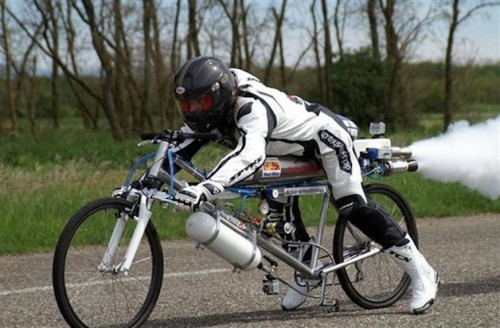 boonbikes:  Watch a rocket-powered bicycle set a new land speed record - Autoblog